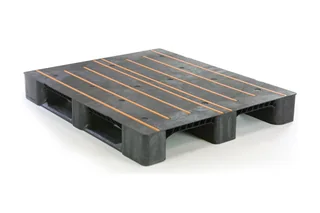 Kunststof pallet 1200 x 1000 x 150 gesloten antislipdek 3 onderlatten medium – Foto 1