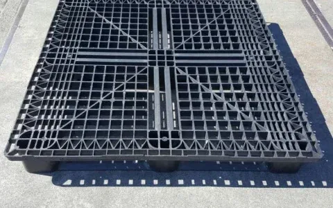 3 veelvoorkomende soorten gebruikte kunststof pallets