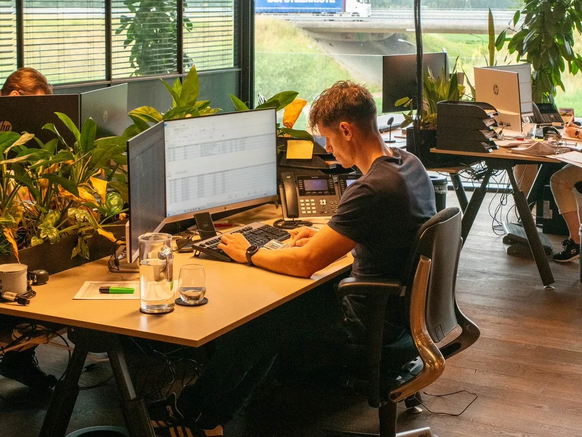 Werkplek op het hoofdkantoor in Veghel